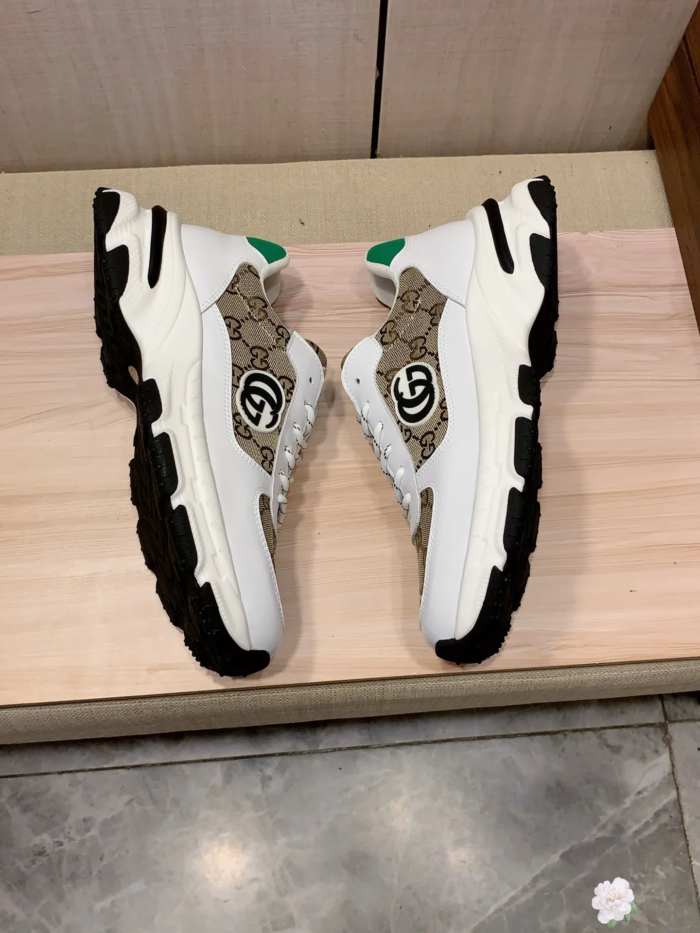 Men's men's shoes💰460💰💰🎩🎩[Lightning][Lightning] "Gucci*" The latest • popular casual shoes, top brand [seduce] luxury ~ purchasing agency, top ~ quality. [Strong] The upper is made of imported breathable cowhide with material ➕ breathable sheepskin feet (•) and fine workmanship. The original stylish and stylish soft rubber wear-resistant and non-slip outsole is light and comfortable on the feet. The real thing looks better when photographed in person. Code 111: Code: 38-44, 3️⃣ colors selected